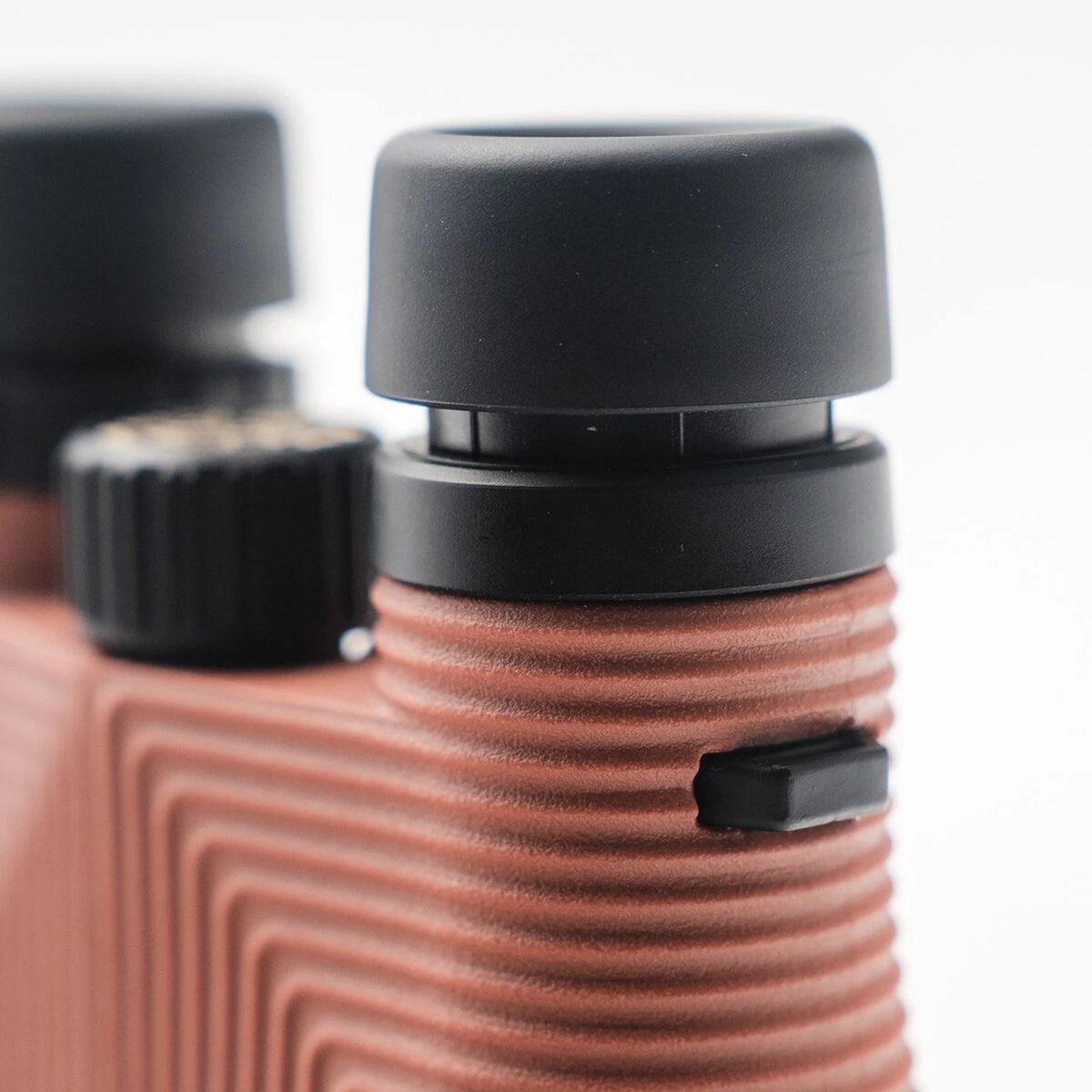 Nocs Provisions Binoculars & Monoculars Standard Issue 8x25 Waterproof Binocular 3 Nocs Provisions Binoculars & Monoculars Standard Issue 8x25 Waterproof Binocular - Image 3